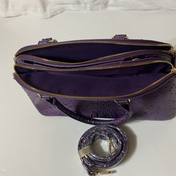 I M❤️ Purple Faux Alligator Handbag - Picture 6 of 9